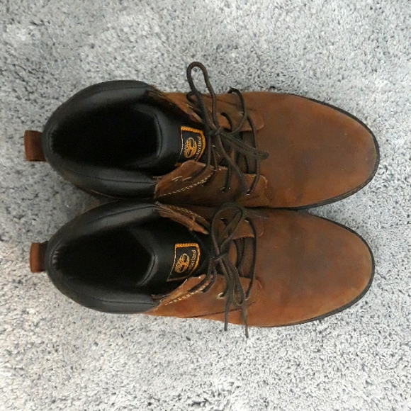 This brown timberland shoe in a VERY good condition and is very comfortable. - Picture 3 of 3